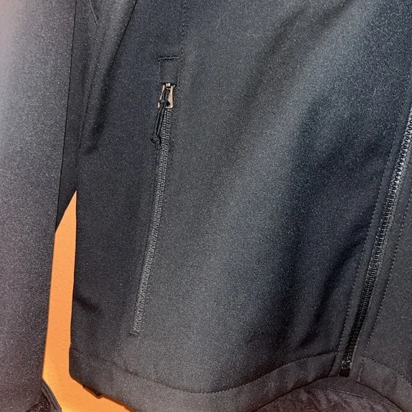 New Mens L Columbia Black Ascender ll  Softshell Outdoor Jacket water resistant - Picture 4 of 9